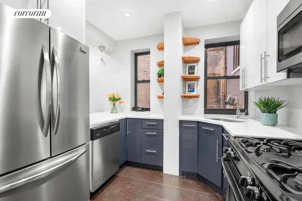 $549,000 | 825 West 179th Street, Unit 2E | Hudson Heights