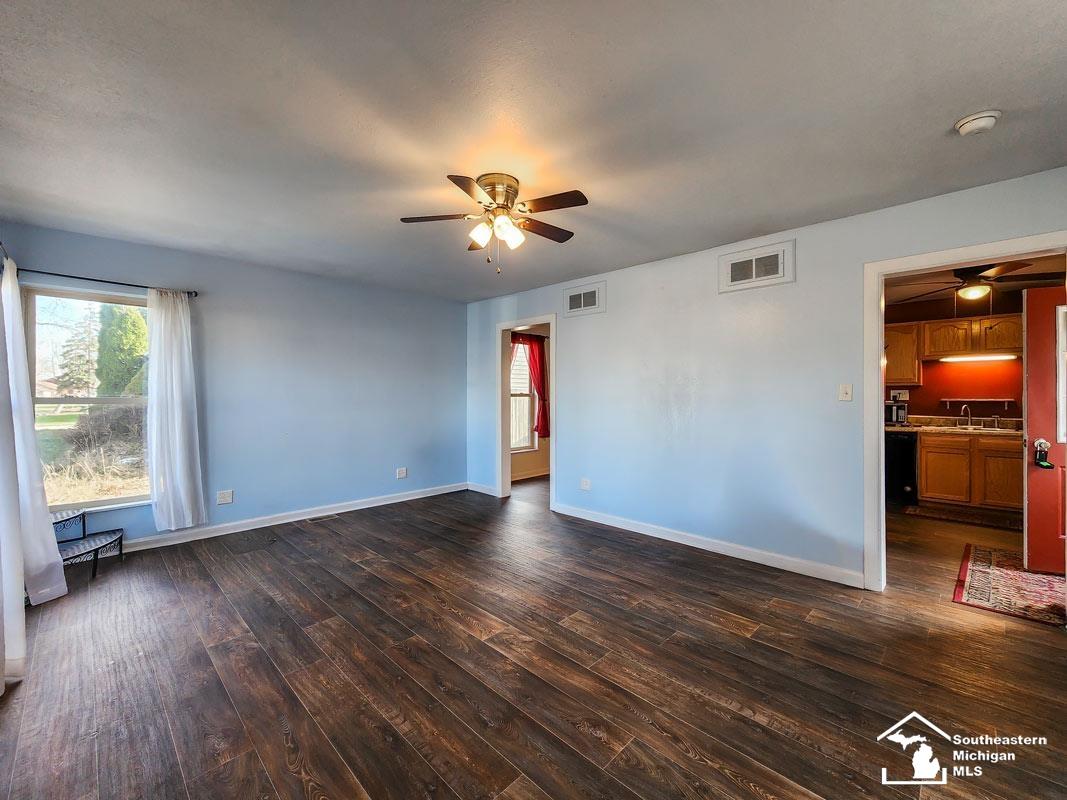 3068 3rd Street Monroe, MI 48162 - Photo 8 of 20 50163112-c76c51a7-ccb6-401d-b333-cd894d73014e.JPG