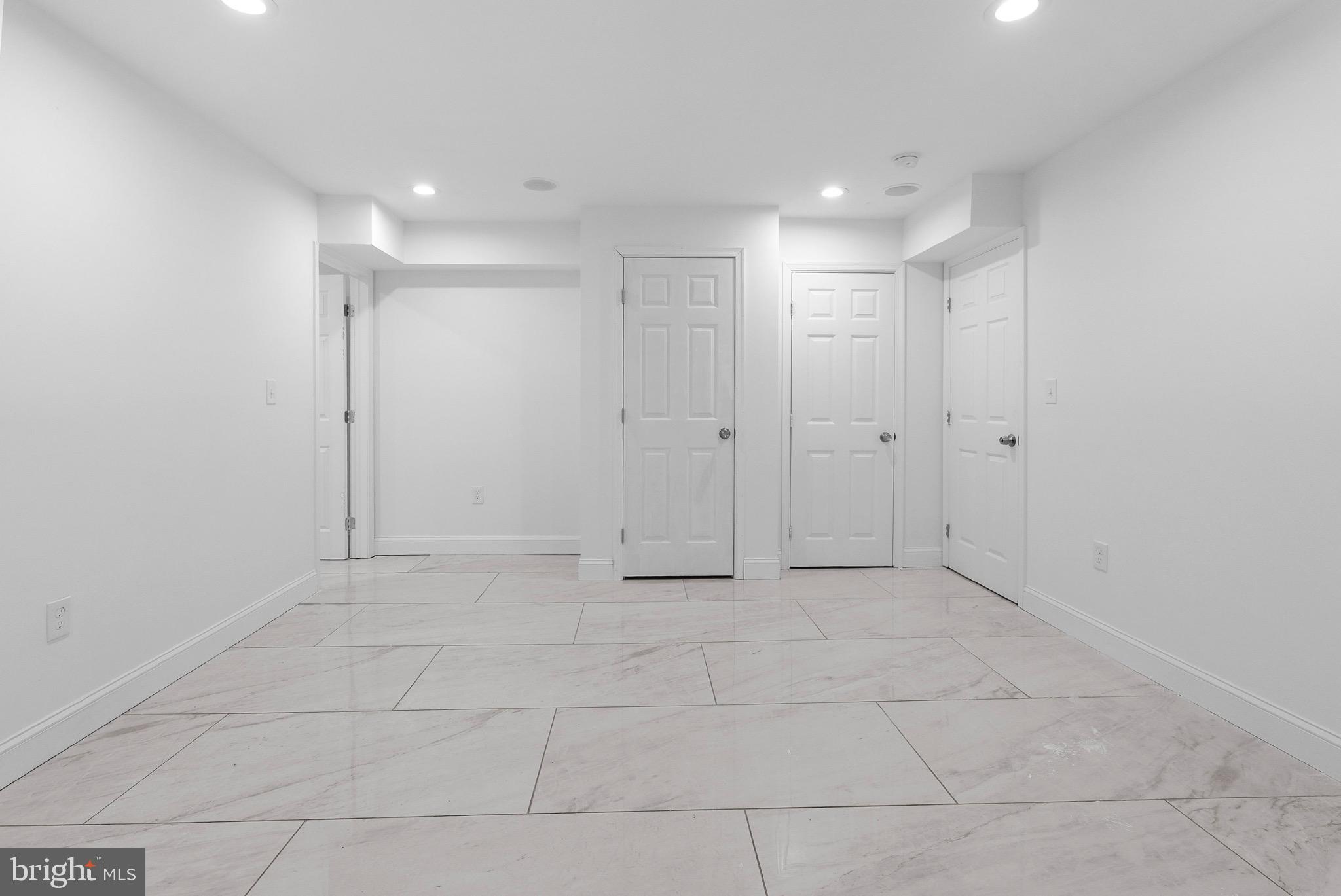 2106 McCulloh Street Baltimore, MD 21217 - Photo 31 of 38 a view of an empty room