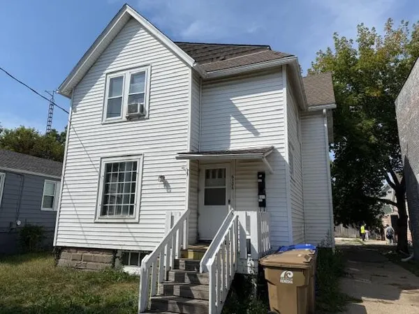 $204,900 | 6106 24th Avenue, Kenosha, WI 53143