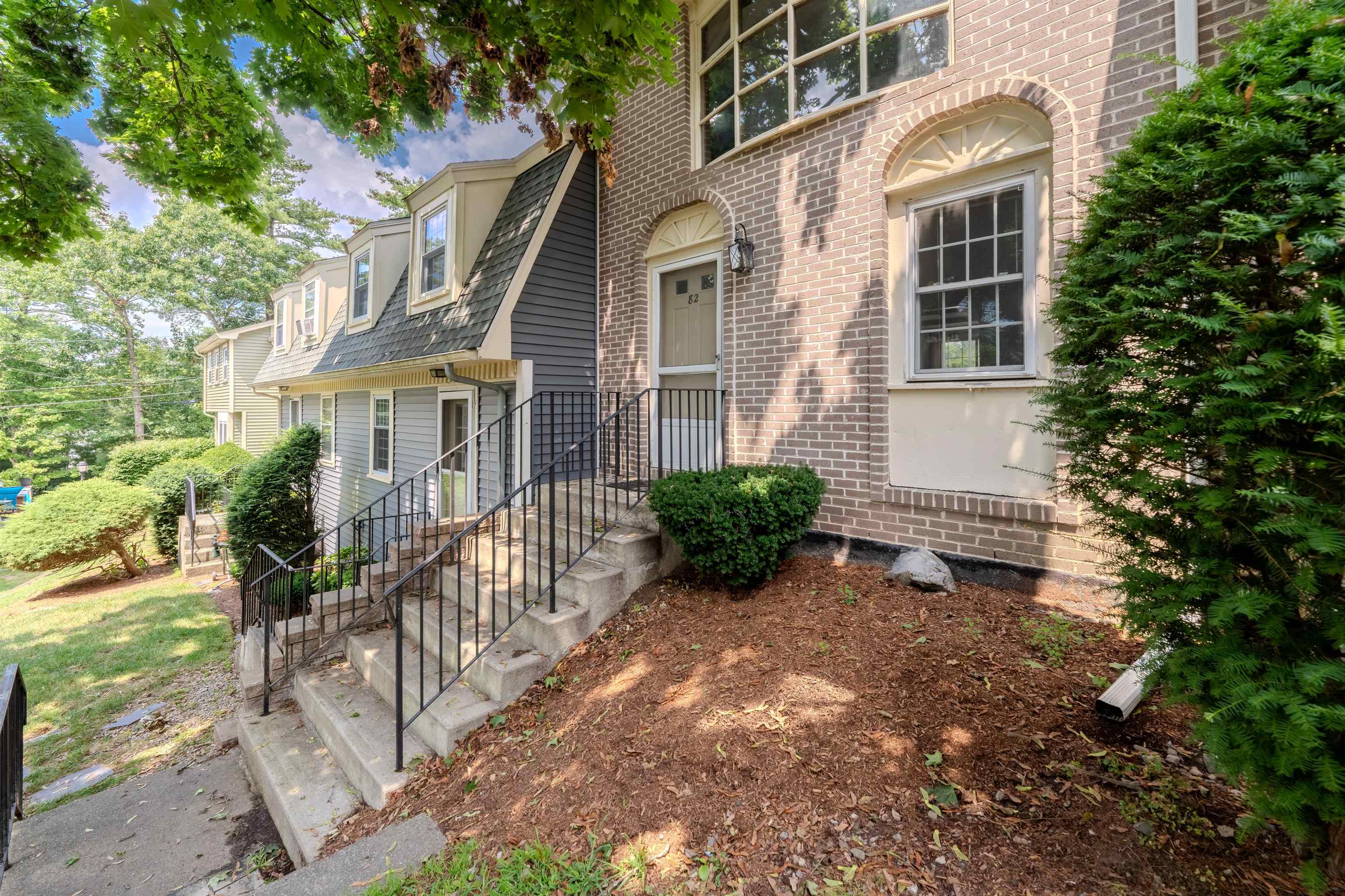 82 Cannongate III Road Nashua, NH 03063 - Photo 1 of 30 Gallery Image 1