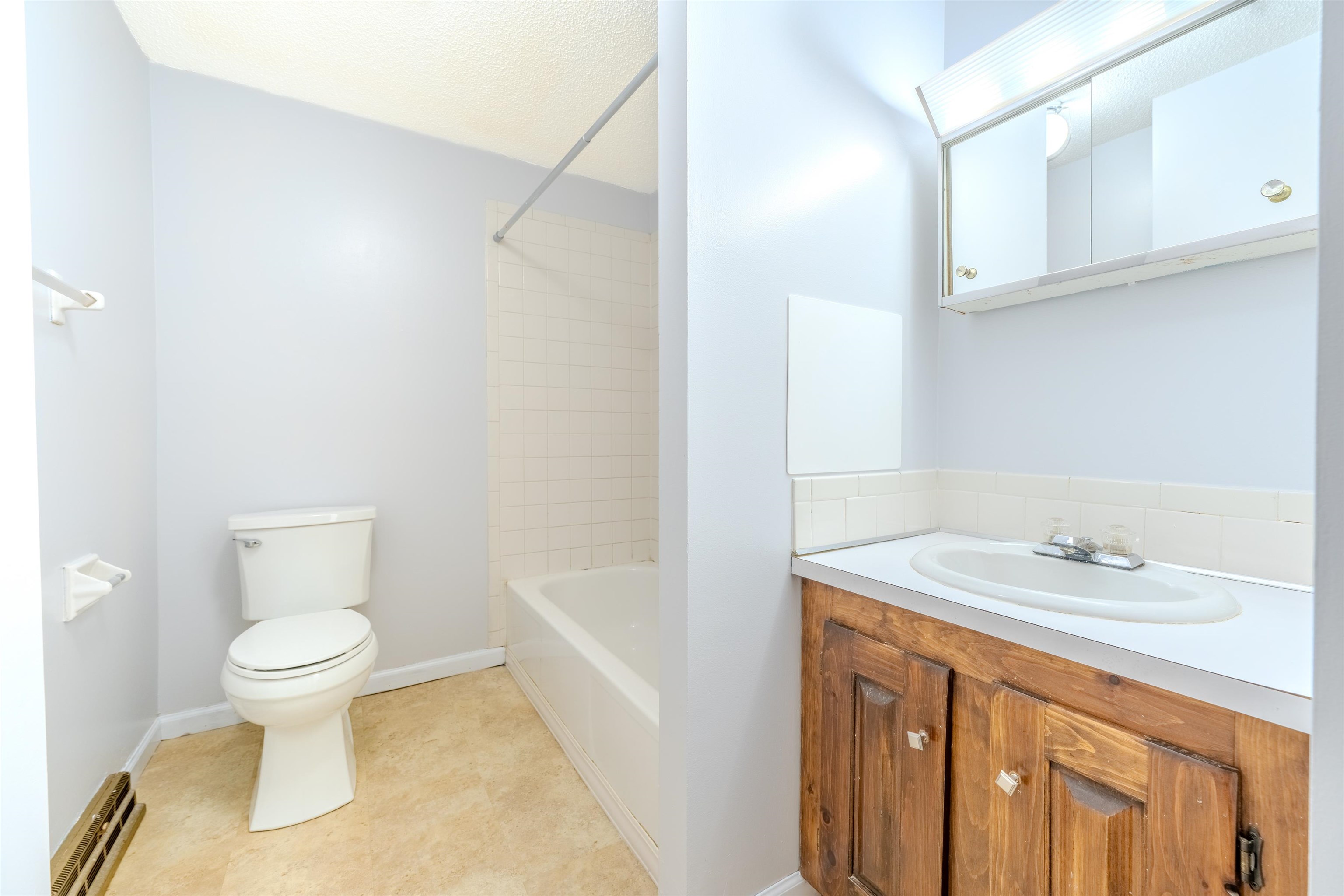 82 Cannongate III Road Nashua, NH 03063 - Photo 12 of 30 Gallery Image 12