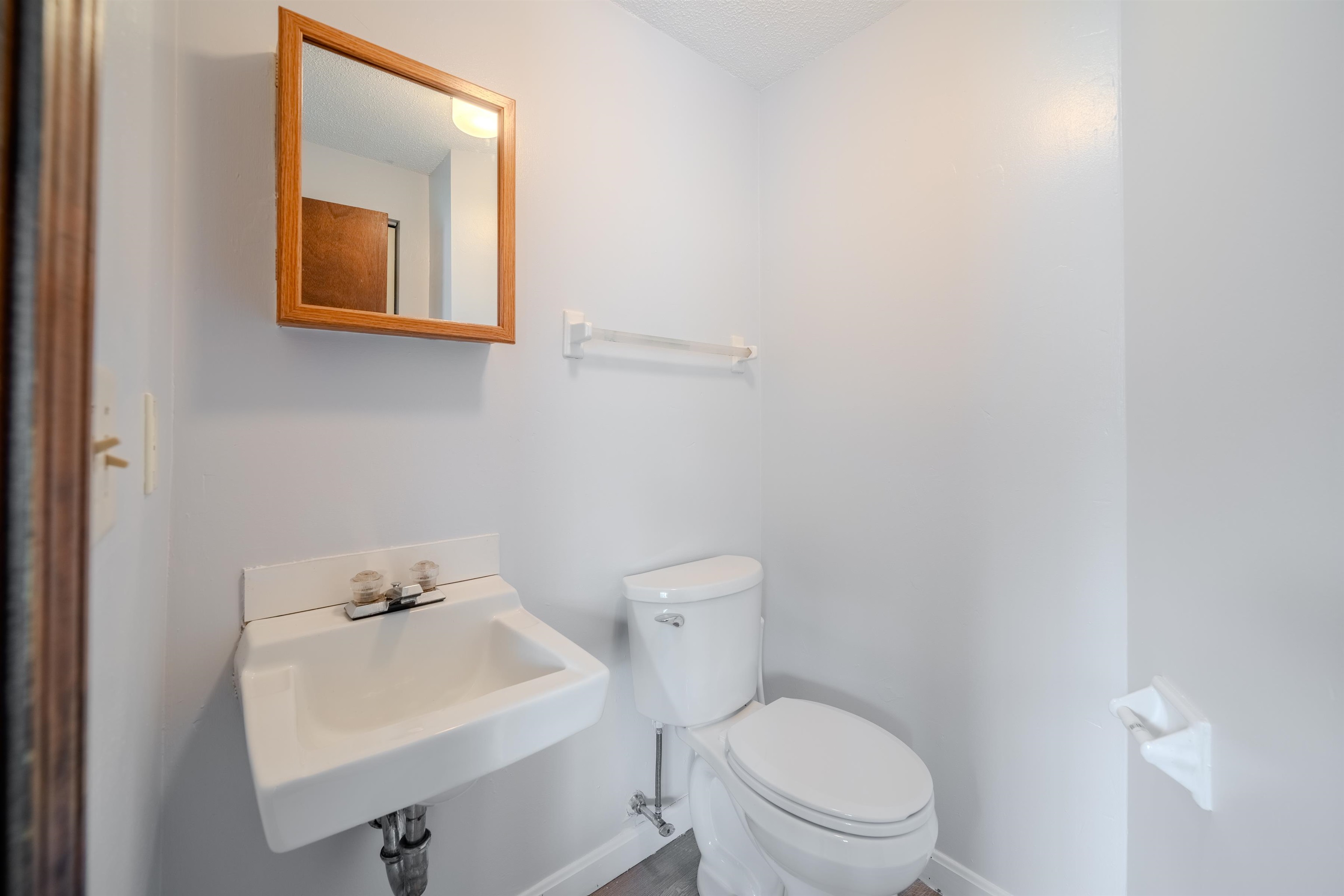 82 Cannongate III Road Nashua, NH 03063 - Photo 5 of 30 Gallery Image 5