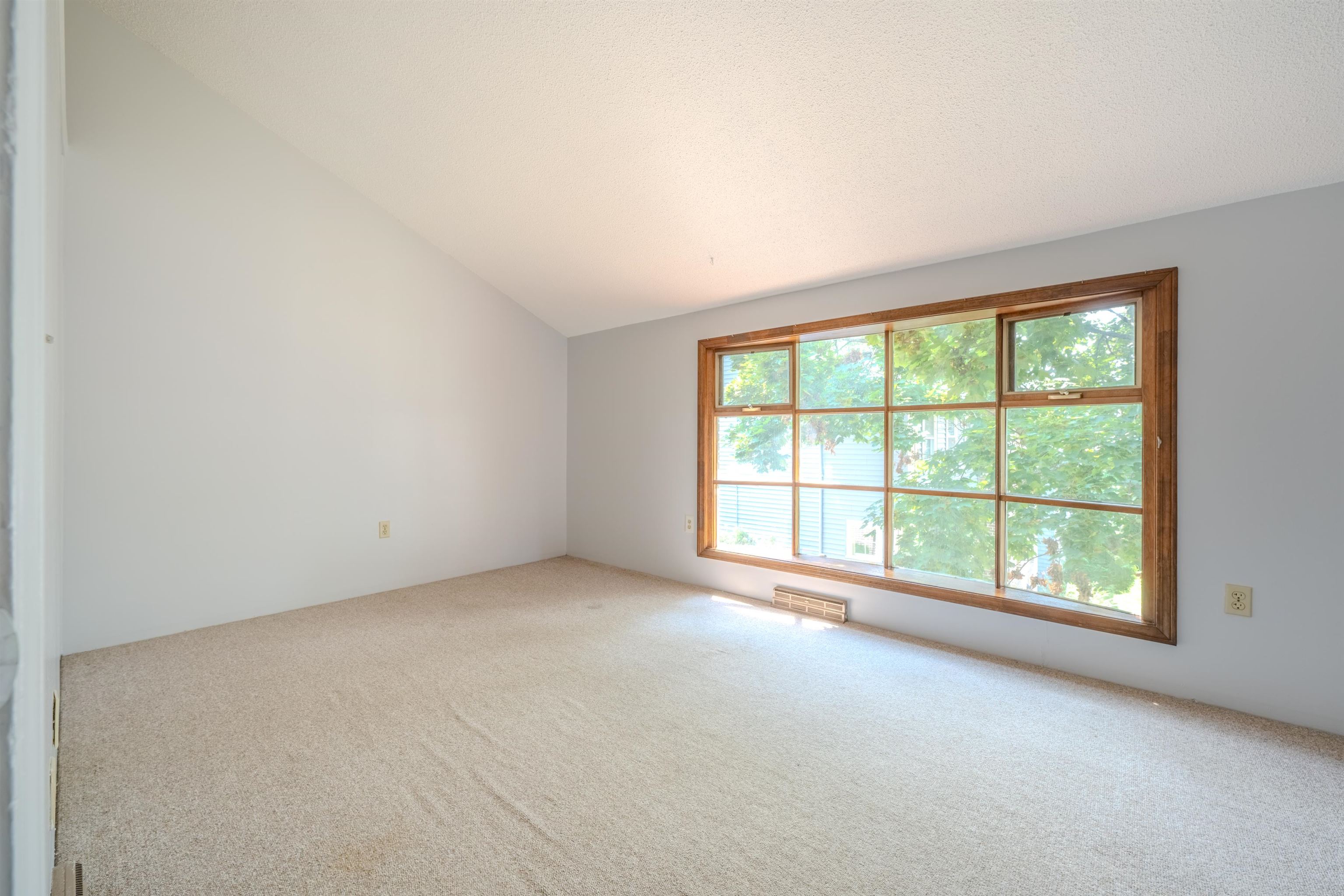 82 Cannongate III Road Nashua, NH 03063 - Photo 7 of 30 Gallery Image 7
