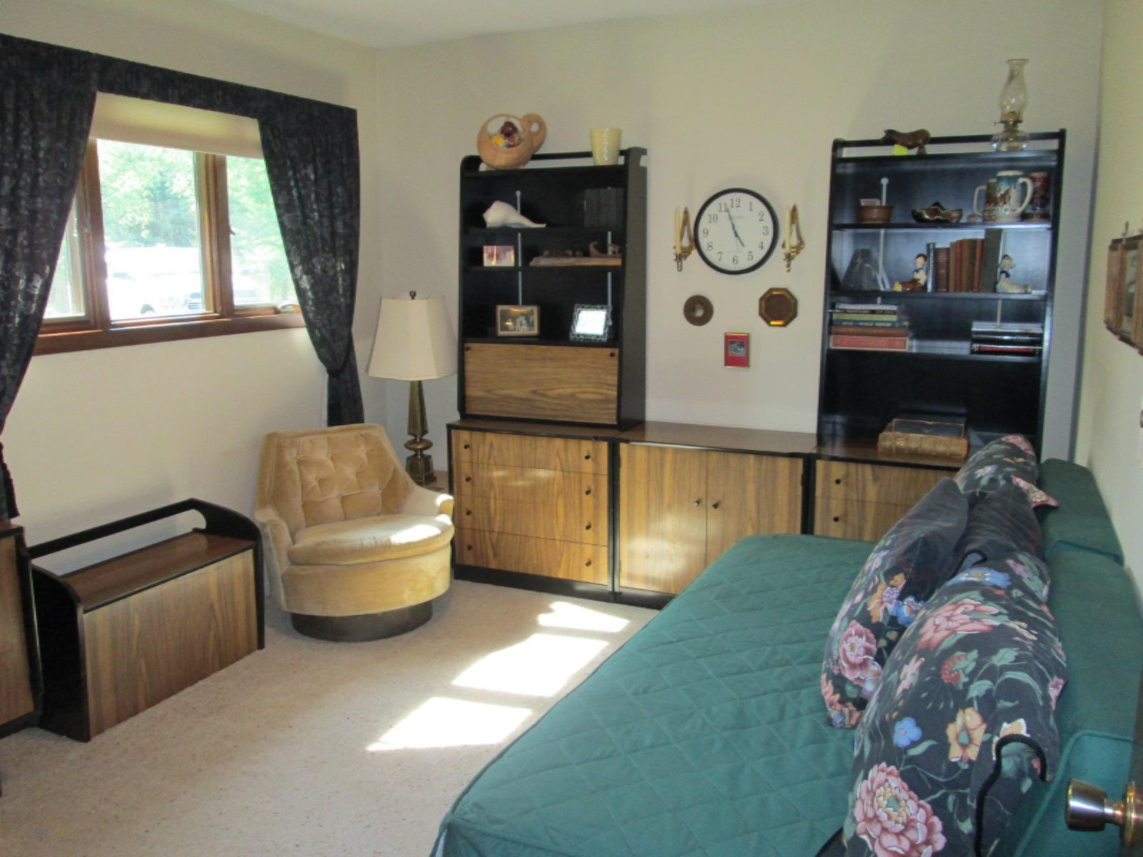 1555 Nichols Road Benton Harbor, MI 49022 - Photo 25 of 33 IMG_3663
