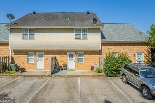 $1,700 | 320 Logmont Trace, Athens, GA 30606