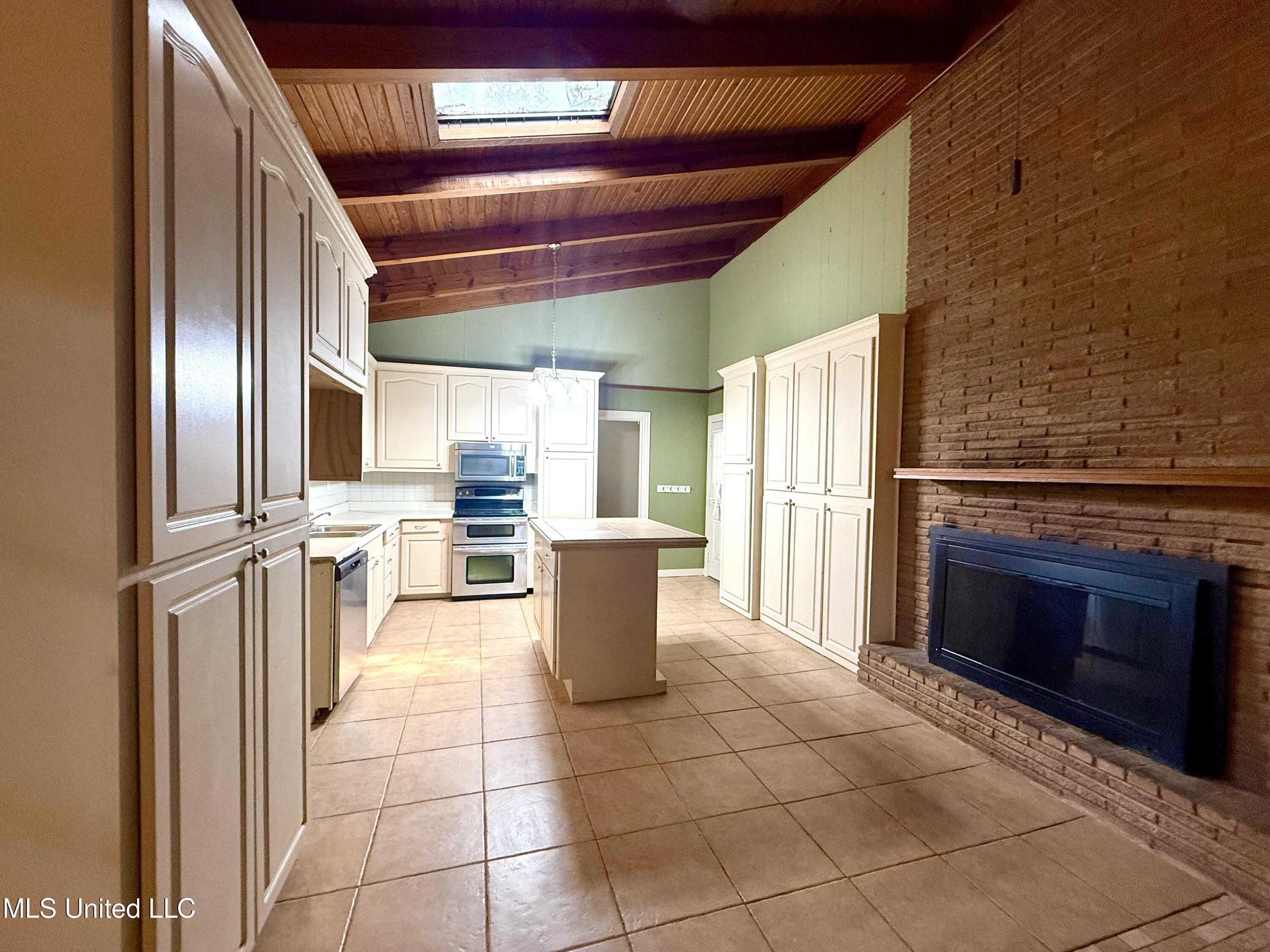 103 Houston Street Crystal Springs, MS 39059 - Photo 4 of 18 IMG_8980