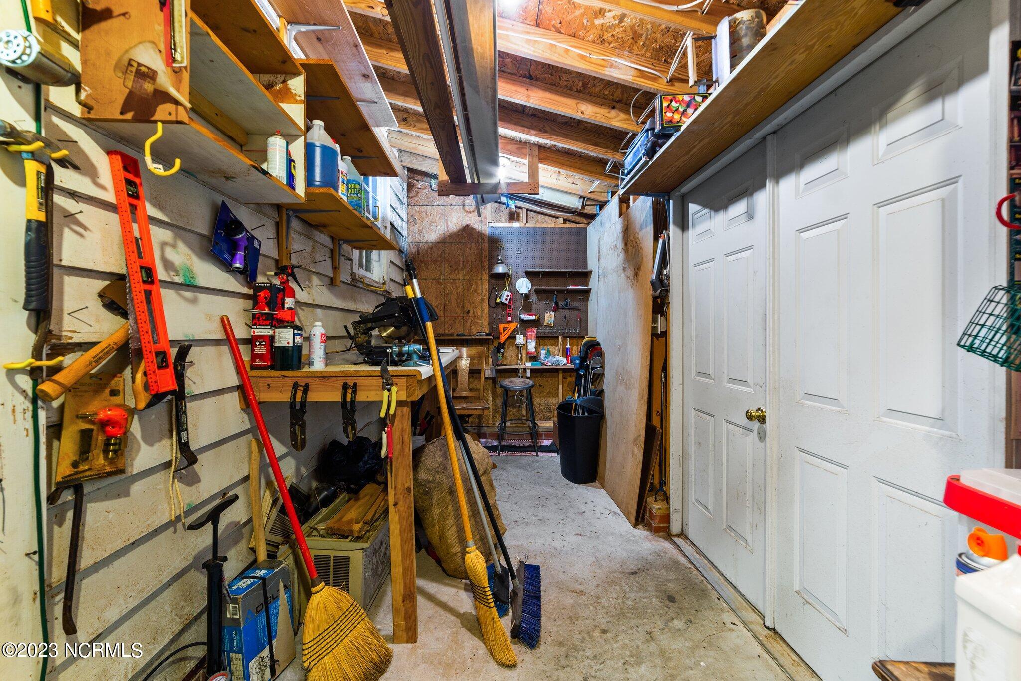 909 Rountree Street Kinston, NC 28501 - Photo 56 of 59 56-web-or-mls-DSC_3988