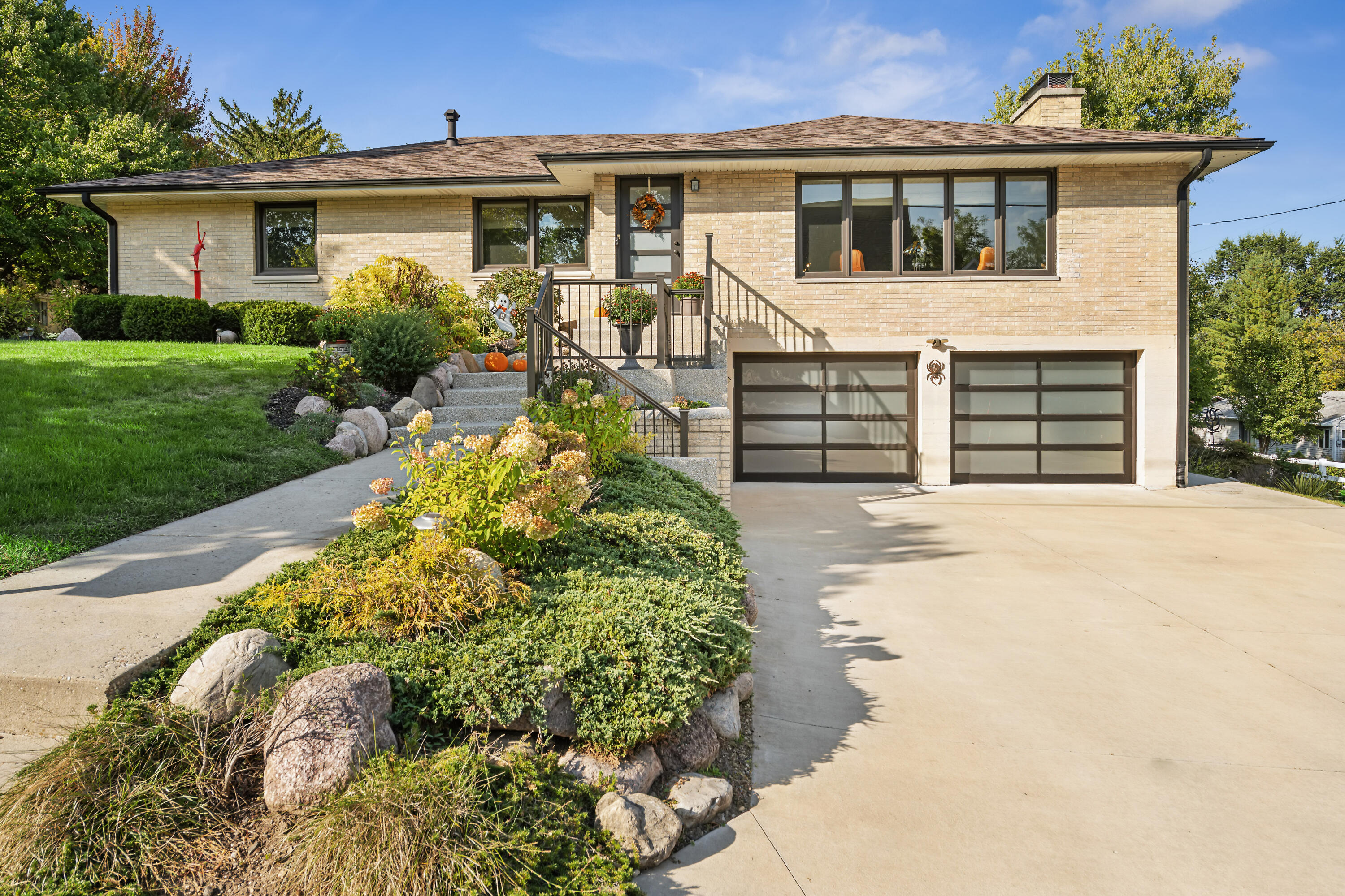 1415 Linda Lane Lake Geneva, WI 53147 - Photo 1 of 1 Front of Home