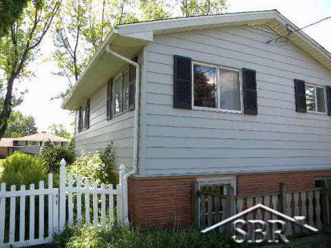 9996 Marilyn Road Reese, MI 48757 - Photo 3 of 17 20097110-2.JPG