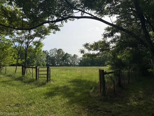 $699,000 | 120 5 Oaks Drive, King, NC 27021