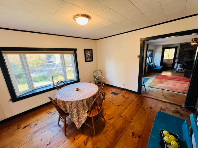 $299,900 | 87 Cochran Road, Groton, VT 05046