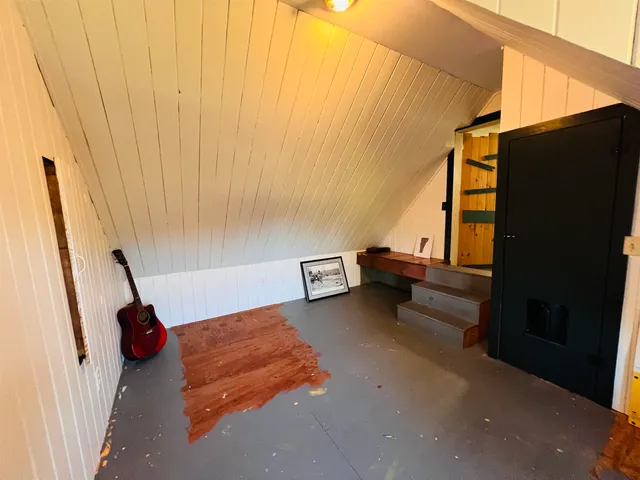 $299,900 | 87 Cochran Road, Groton, VT 05046