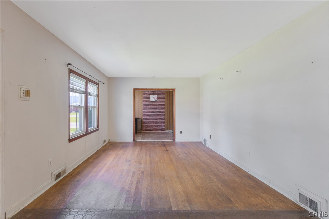 201 Sheridan Road Salina, NY 13090 - Photo 5 of 31