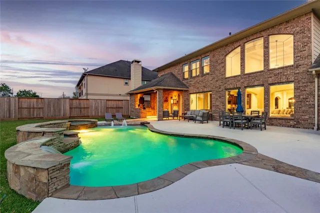 $899,000 | 14 Combwell Garden, Missouri City, TX 77459