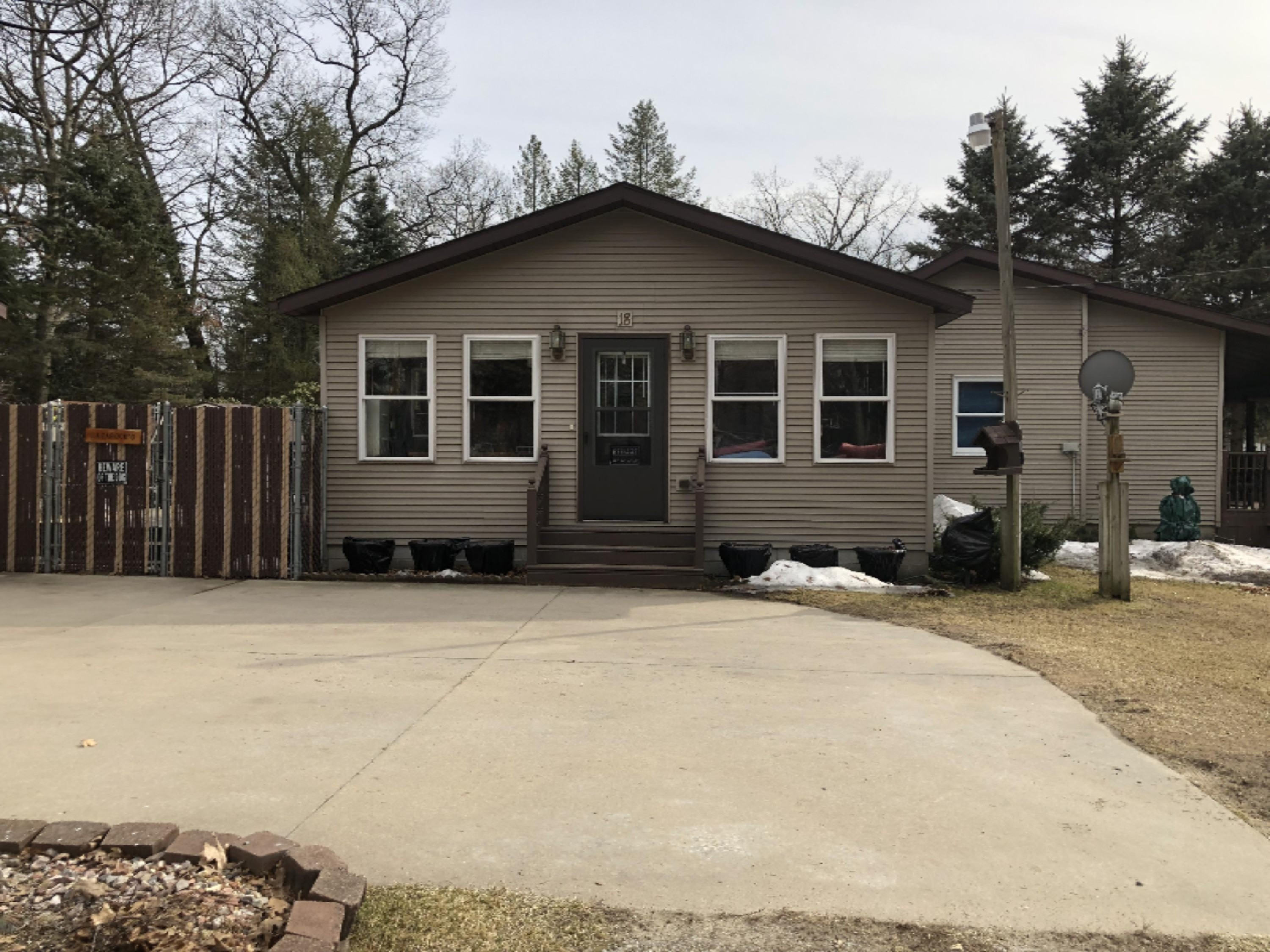 18 South Bock Road Muskegon, MI 49442 - Photo 5 of 33 IMG_7477