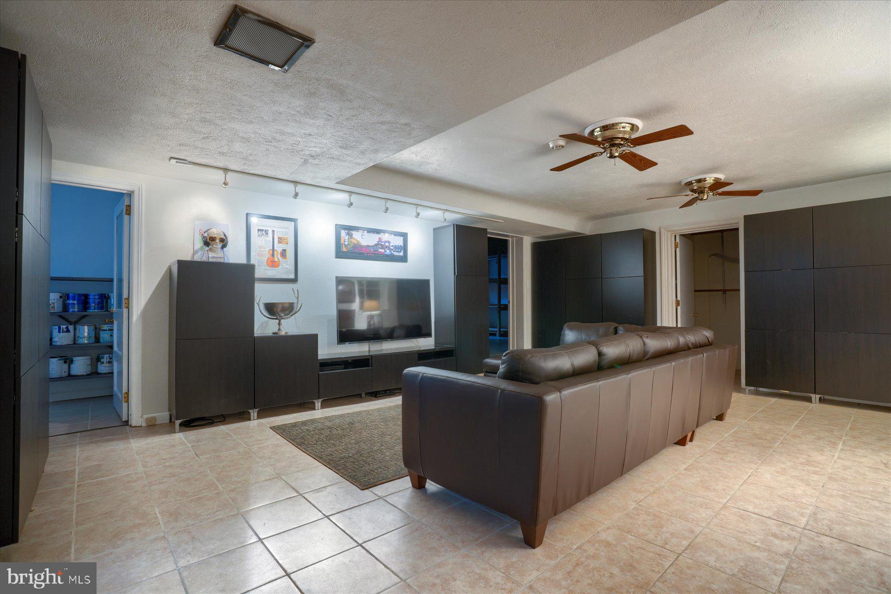 6321 Ridge Avenue Philadelphia, PA 19128 - Photo 31 of 43 Gallery Image 31