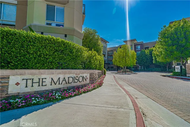 $515,000 | 24595 Town Center Drive, Unit 3205, Valencia, CA 91355
