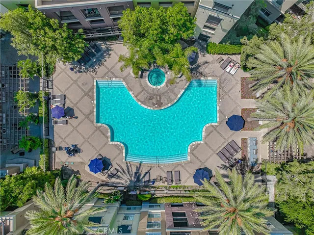 $515,000 | 24595 Town Center Drive, Unit 3205, Valencia, CA 91355