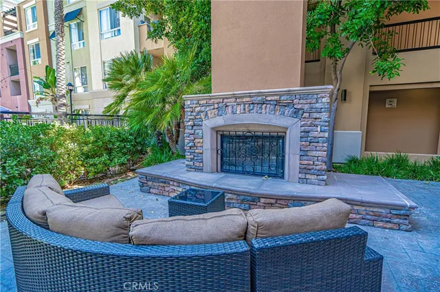 $515,000 | 24595 Town Center Drive, Unit 3205, Valencia, CA 91355