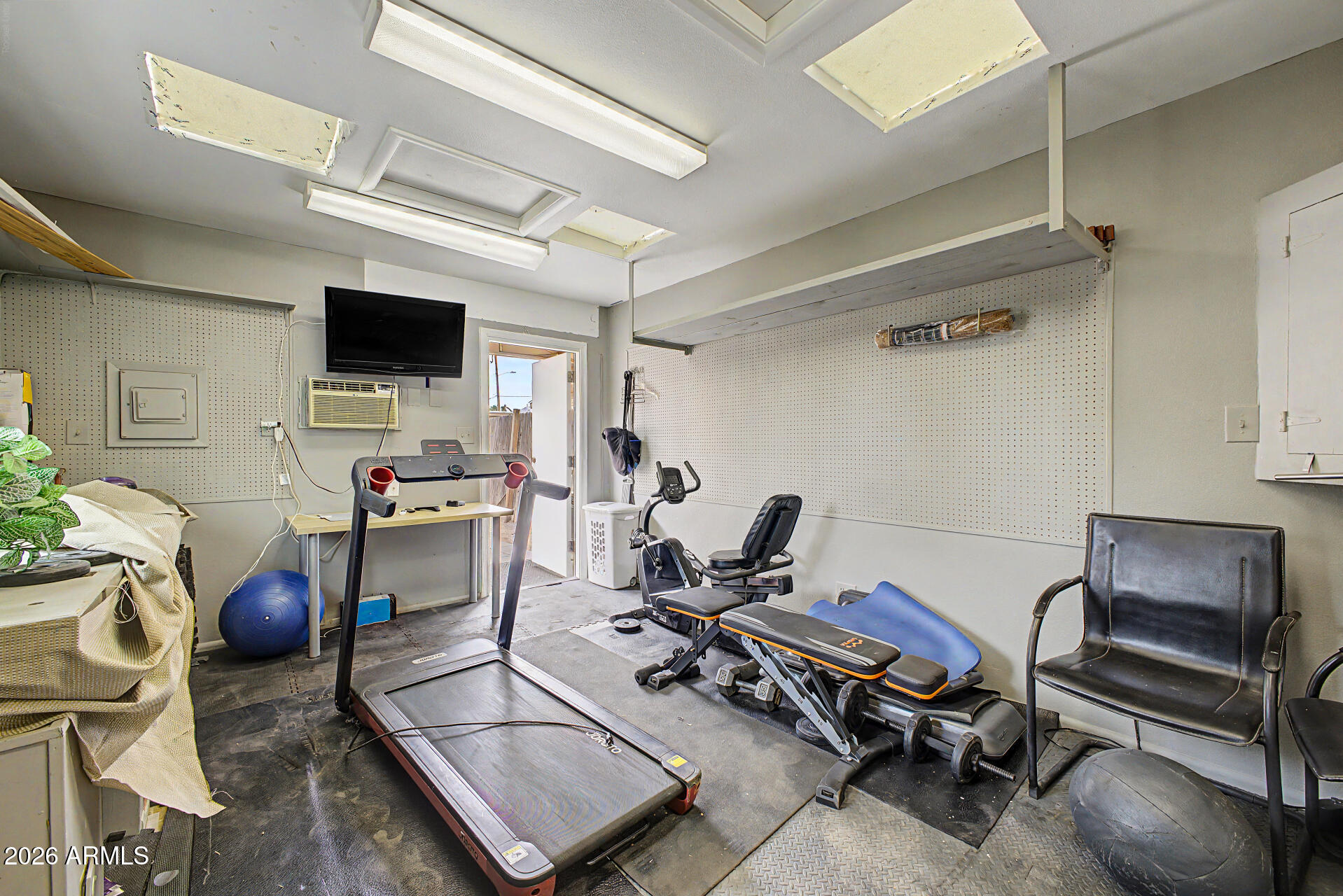 4201 East Almeria Road, Unit 1 Phoenix, AZ 85008 - Photo 43 of 50 Garage or Gym