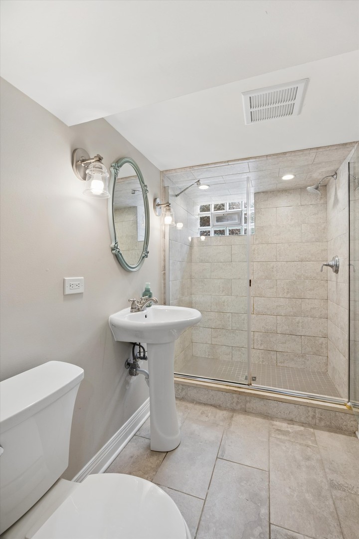 212 North Jackson Road Clarendon Hills, IL 60514 - Photo 15 of 17