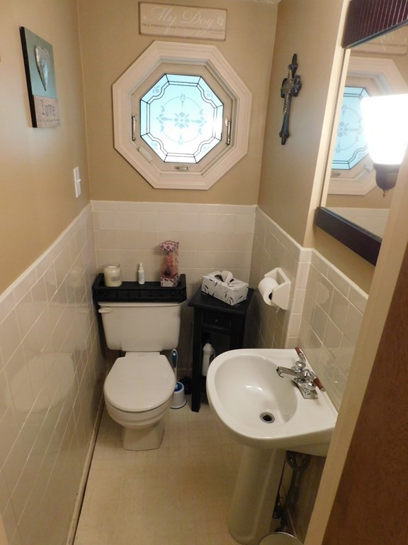219 Bowles Park Springfield, MA 01104 - Photo 13 of 38 Gallery Image 13