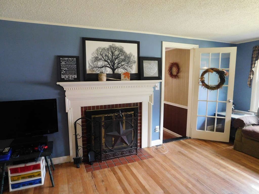 219 Bowles Park Springfield, MA 01104 - Photo 14 of 38 Gallery Image 14