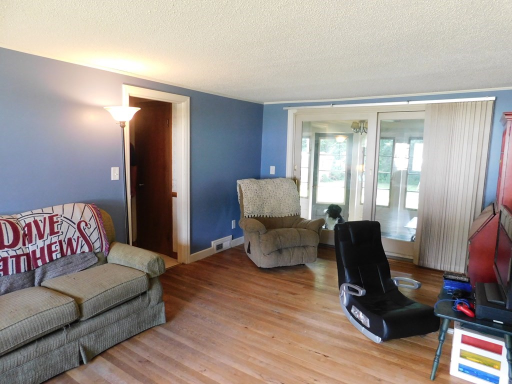 219 Bowles Park Springfield, MA 01104 - Photo 16 of 38 Gallery Image 16