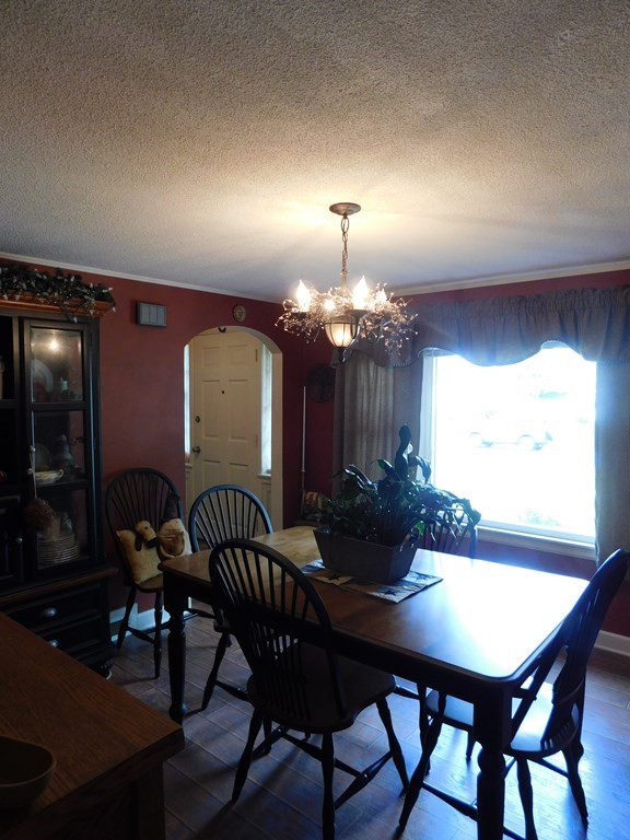 219 Bowles Park Springfield, MA 01104 - Photo 8 of 38 Gallery Image 8