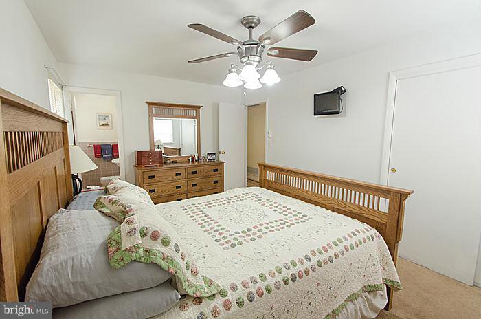 528 Manor Road Severna Park, MD 21146 - Photo 10 of 20 Bedroom (Master)