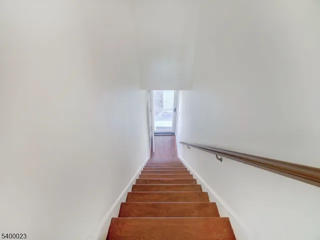 $259,000 | 40 Meadowbrook Place, Unit B, Maplewood, NJ 07040