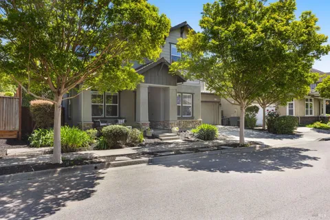 $1,200,000 | 1716 Southridge Drive, Petaluma, CA 94954