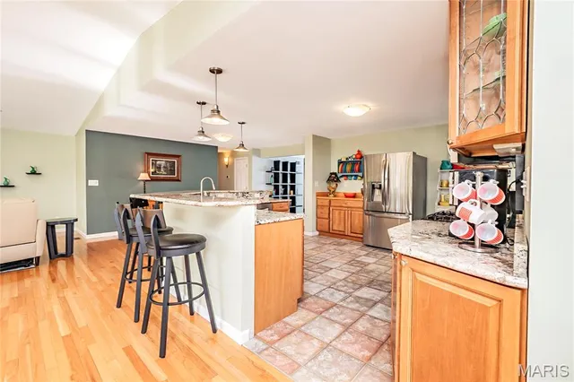 $569,000 | 10748 Leebur Drive, St. Louis, MO 63128