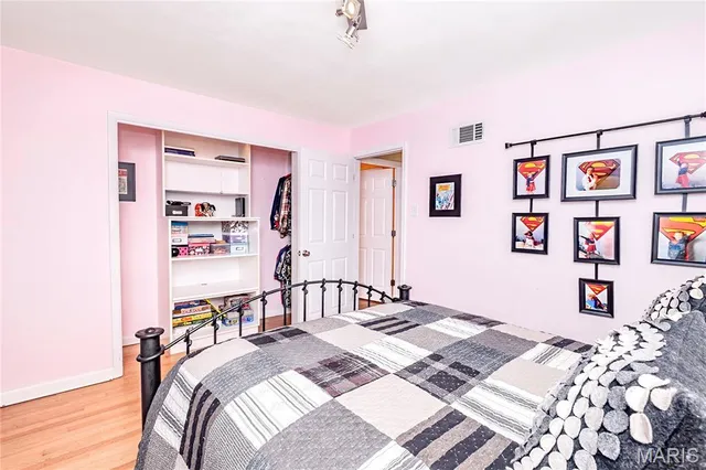 $569,000 | 10748 Leebur Drive, St. Louis, MO 63128