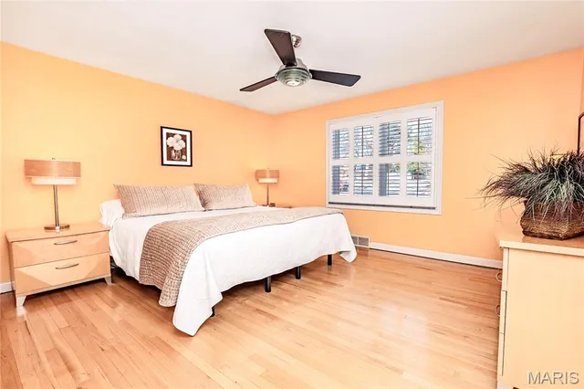 $569,000 | 10748 Leebur Drive, St. Louis, MO 63128