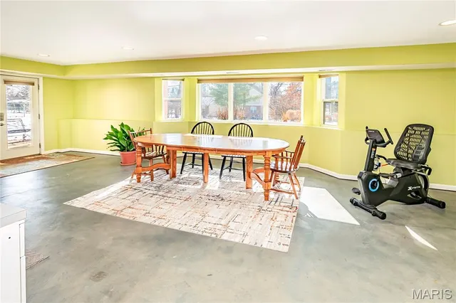 $569,000 | 10748 Leebur Drive, St. Louis, MO 63128