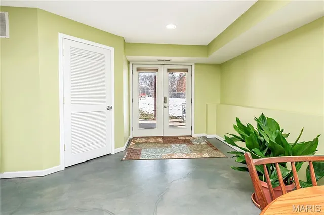 $569,000 | 10748 Leebur Drive, St. Louis, MO 63128