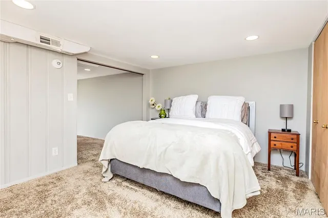 $569,000 | 10748 Leebur Drive, St. Louis, MO 63128