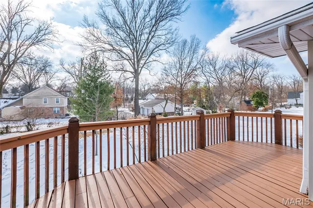 $569,000 | 10748 Leebur Drive, St. Louis, MO 63128