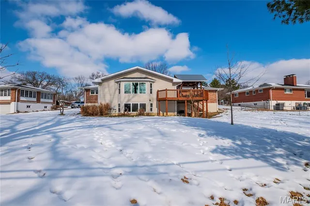 $569,000 | 10748 Leebur Drive, St. Louis, MO 63128