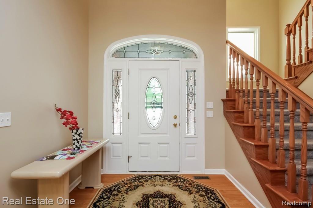 12956 Hummingbird Ridge Davisburg, MI 48350 - Photo 6 of 57 ENTRY FOYER