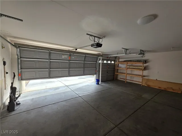 $2,700 | 10697 Wildhurst Street, Las Vegas, NV 89183