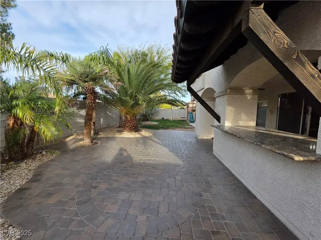 $2,700 | 10697 Wildhurst Street, Las Vegas, NV 89183