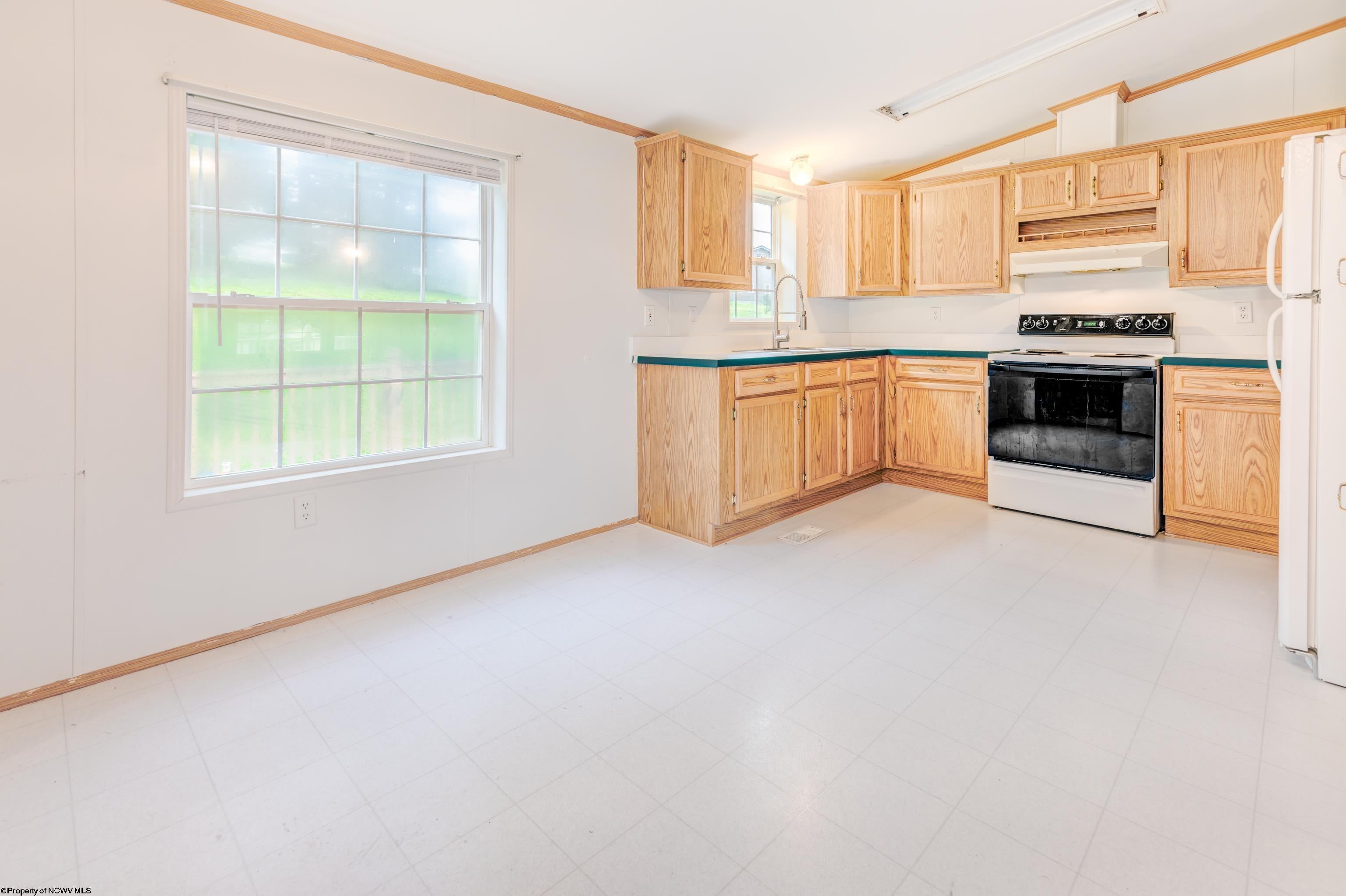292 Ed Dunn Road Morgantown, WV 26508 - Photo 13 of 30 Gallery Image 13