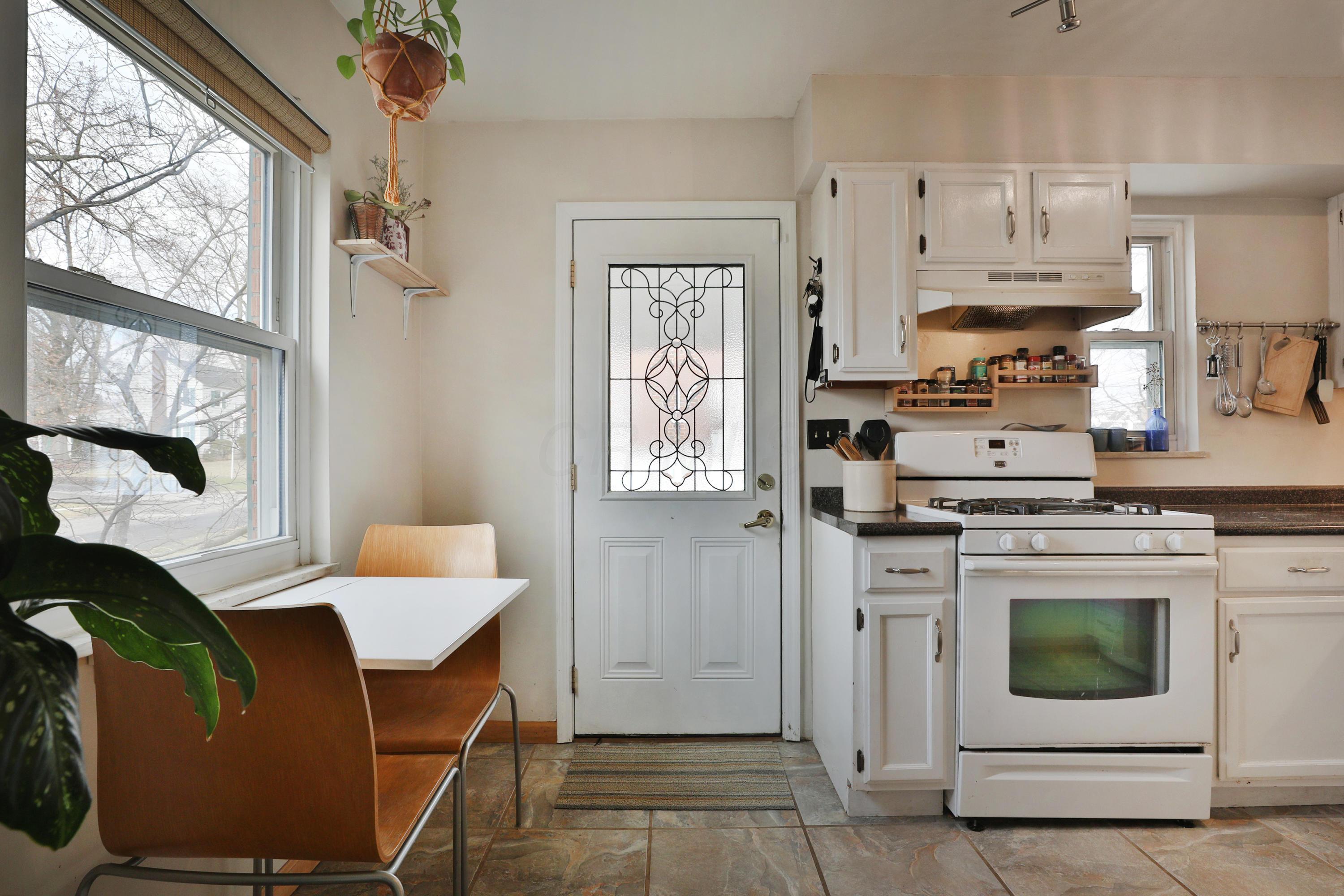 914 South Chesterfield Road Columbus, OH 43209 - Photo 11 of 40 Gallery Image 11