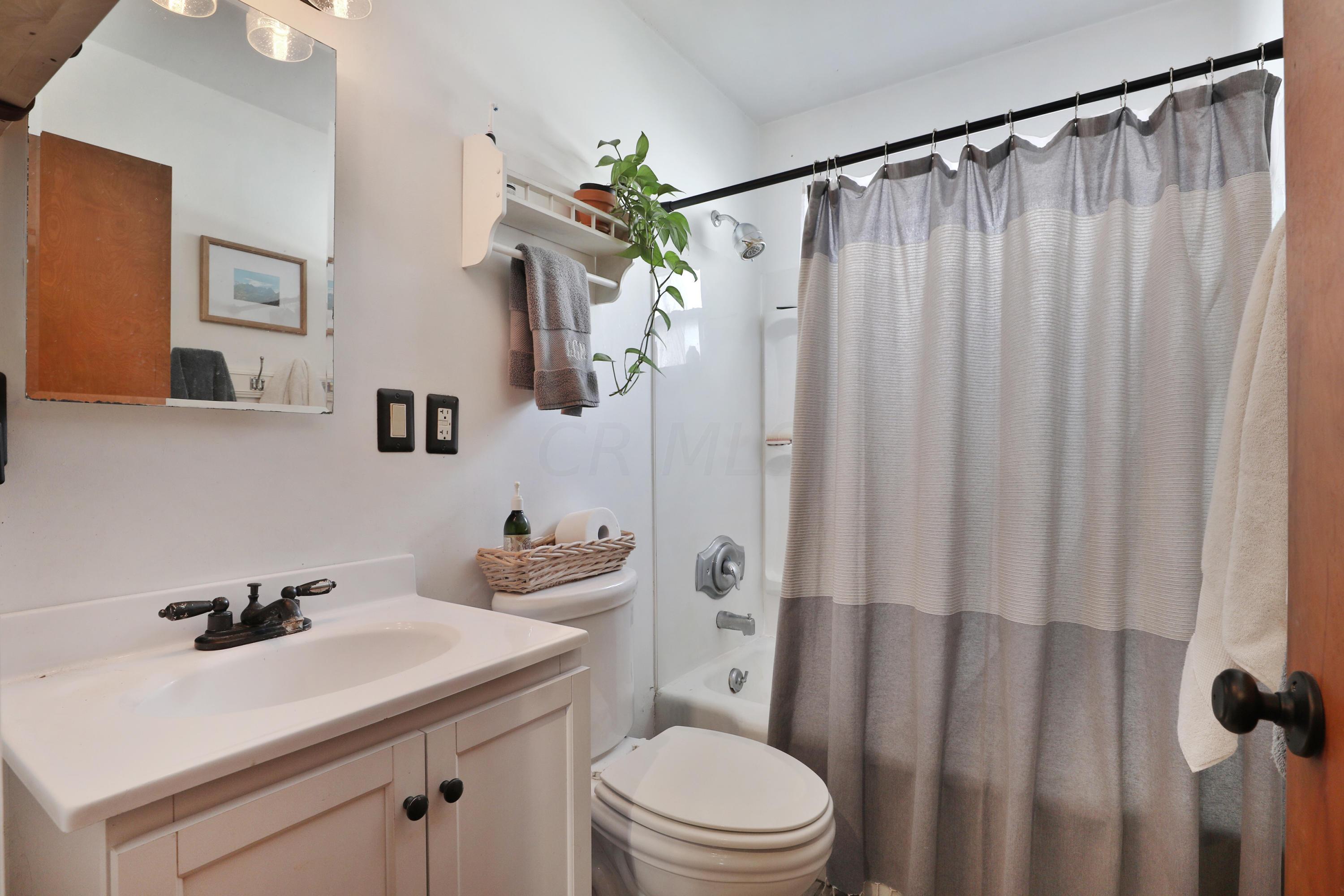 914 South Chesterfield Road Columbus, OH 43209 - Photo 24 of 40 Gallery Image 24
