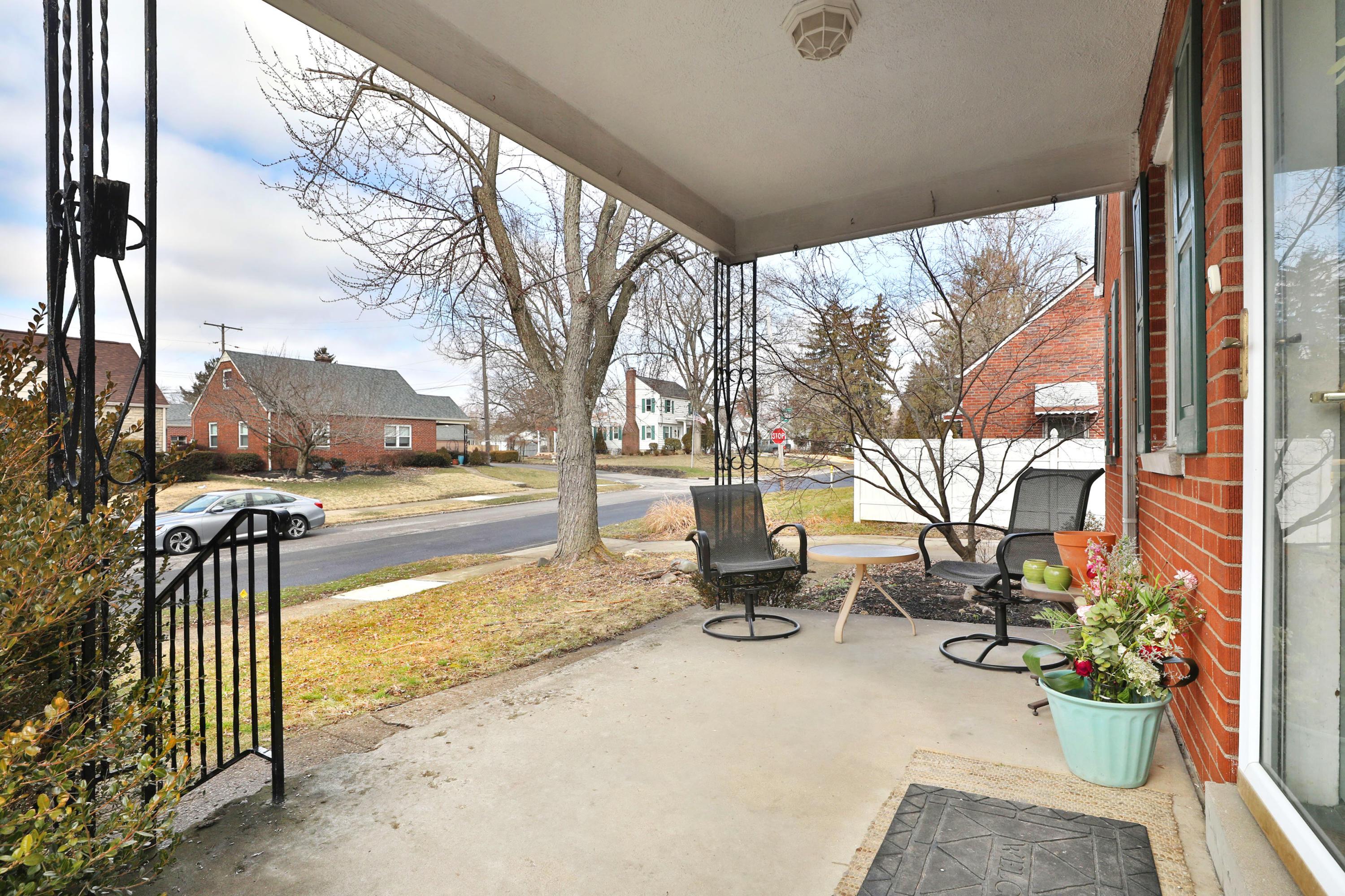 914 South Chesterfield Road Columbus, OH 43209 - Photo 3 of 40 Gallery Image 3
