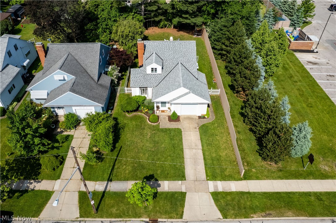 1430 Bunts Road Lakewood, OH 44107 - Photo 7 of 28