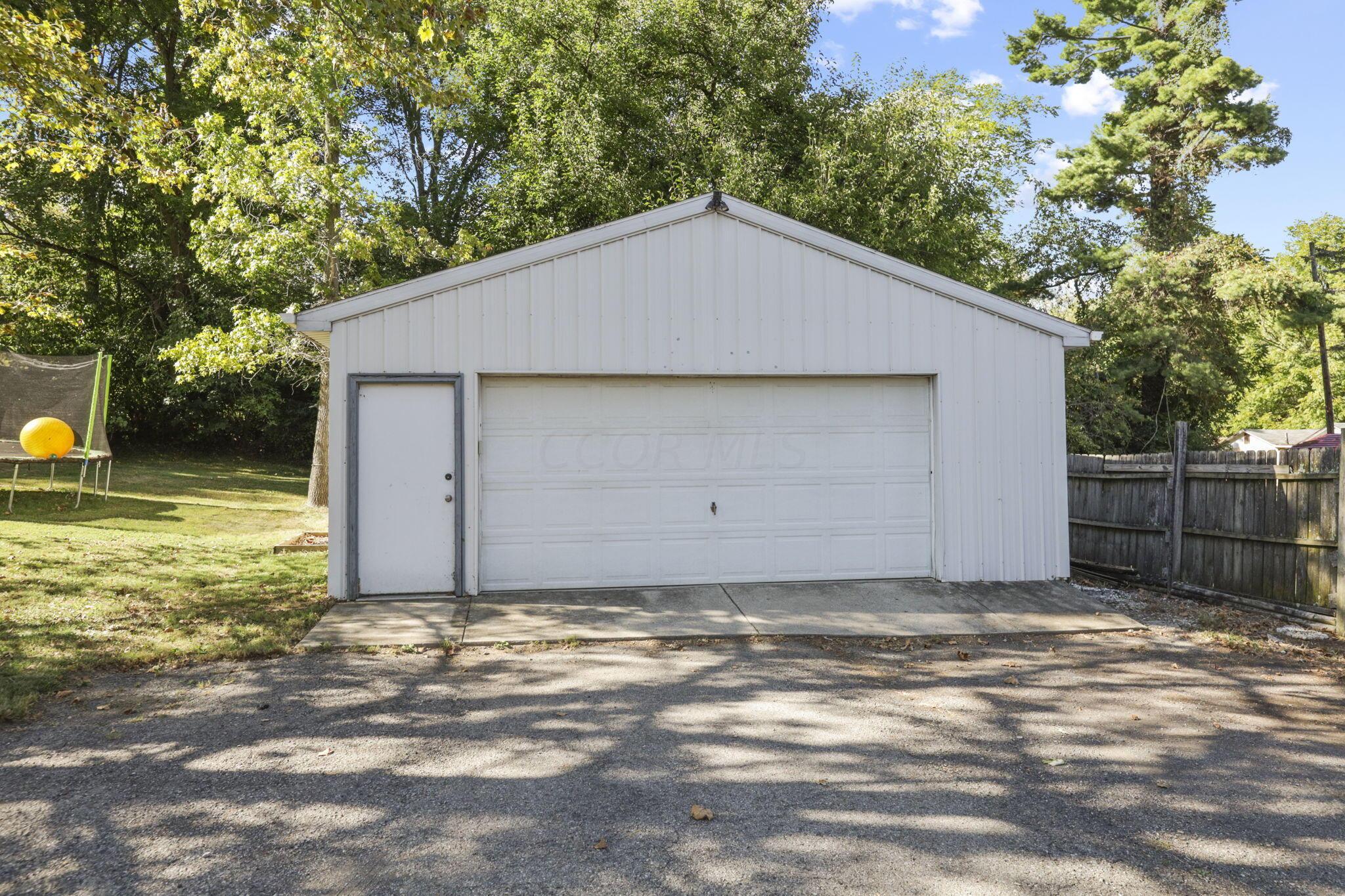 8183 Harrisburg Road Orient, OH 43146 - Photo 54 of 90 54-web-or-mls-IMG_8166